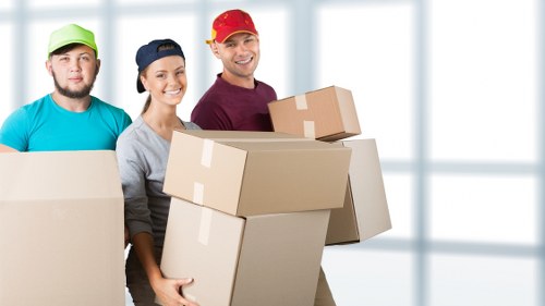 Van service handling boxes and household items in Westminster